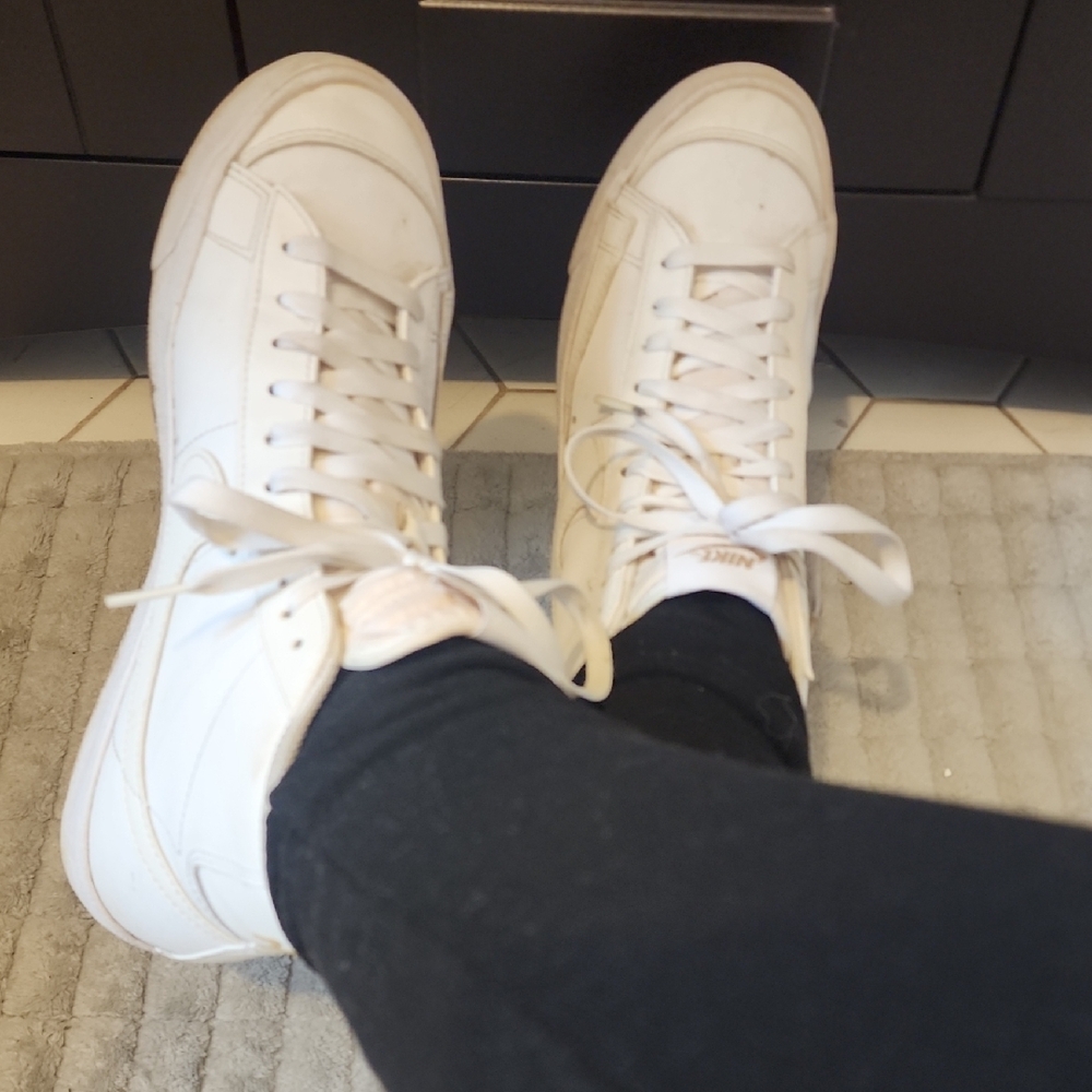 Nike Classic White High-Tops BLAZERS